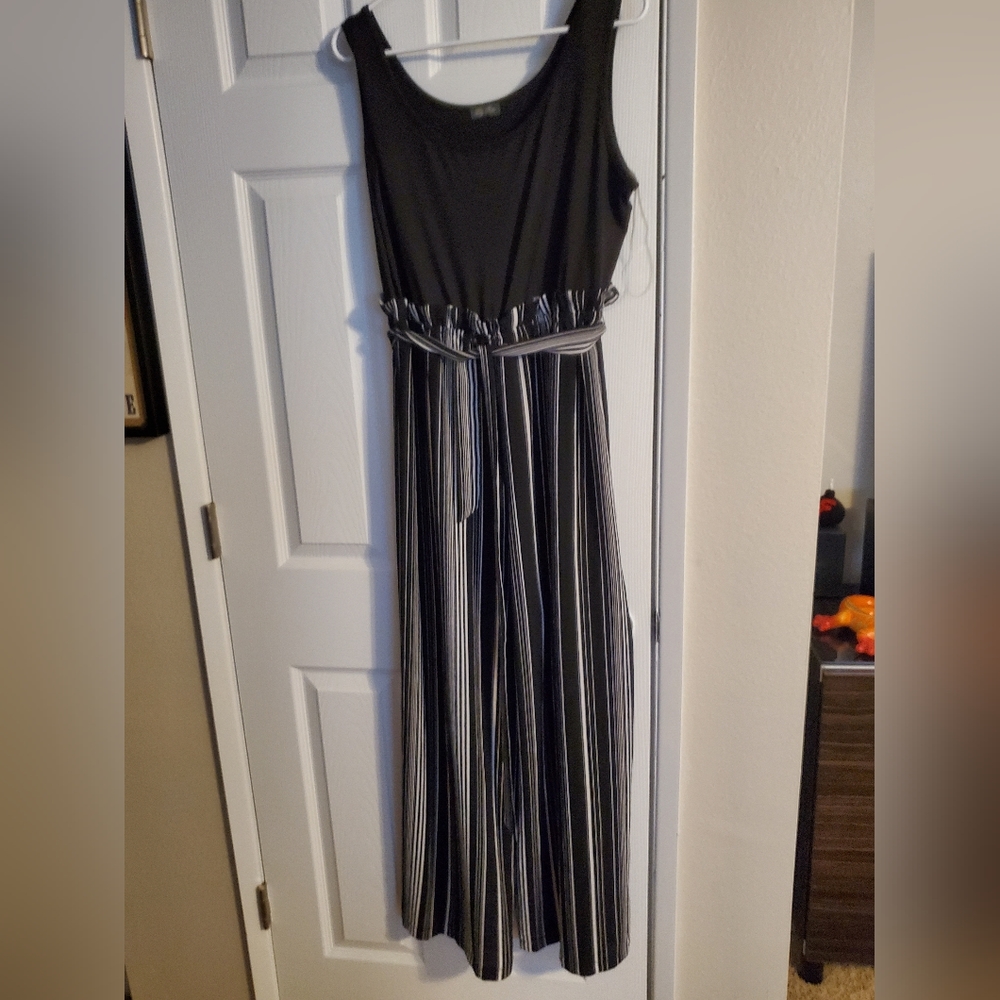 Womens lily rose romper XL pantsuit